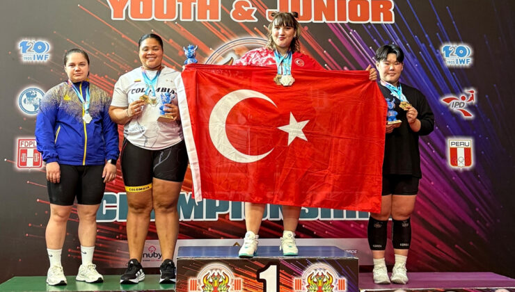 Ulusal halterci Fatmagül Çevik, gençler dünya şampiyonu oldu