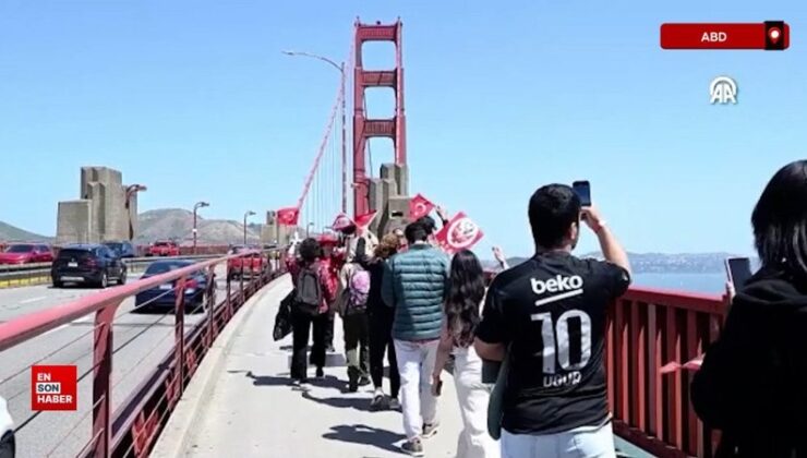 ABD, San Francisco Golden Gate Köprüsü’nde 19 Mayıs coşkusu