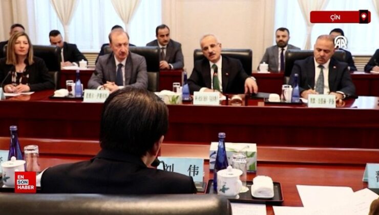 Abdulkadir Uraloğlu Çin’de mevkidaşı Liu Vey ile bir ortaya geldi