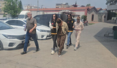 Adana’da 890 bin TL’lik altın çalan 2 bayan kuşkulu tutuklandı