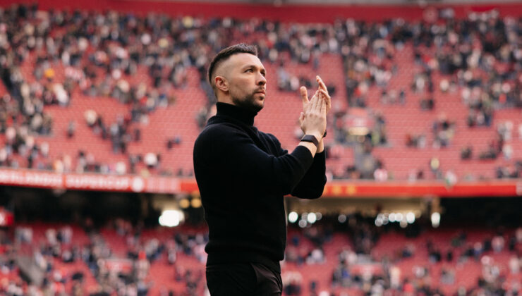 Ajax’ta Francesco Farioli devri sona erdi