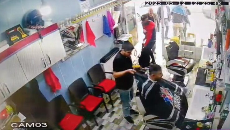 Amasya’da berberdekilerin zelzeleye yakalandığı anlar