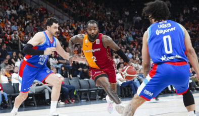 Anadolu Efes’ten Galatasaray’a 34 sayılık fark!