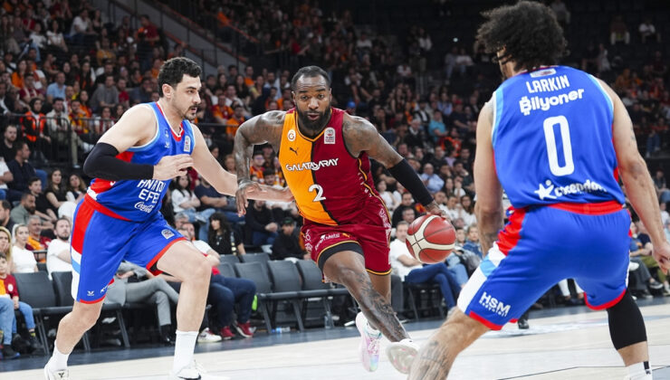 Anadolu Efes’ten Galatasaray’a 34 sayılık fark!
