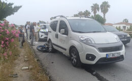 Antalya’da emniyet şeridinde duran araca motosiklet çarptı