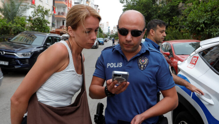 Antalya’da Rus turist akıllı saatini adım adım takip etti: Polis gruplarıyla baskın yaptı