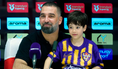 Arda Turan: Önümüzde yurt dışından 4 teklif var