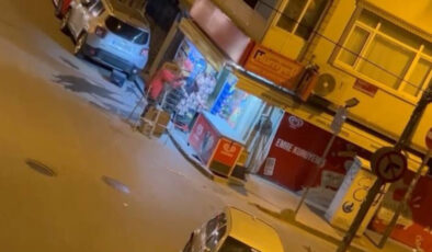 Bahçelievler’de husumetlisini sokak ortasında tekraren bıçakladı