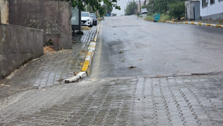 Balıkesir’de sağanak sele neden oldu