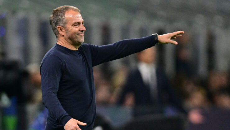 Barcelona, Hansi Flick’in kontratını yeniledi