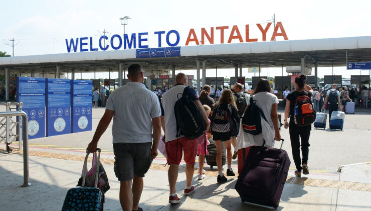 Bayram tatilinin uzatılmaması Antalya’da turizm beklentisini düşürmedi