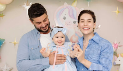 Berk Oktay ve Yıldız Davet Atiksoy kızlarının yüzünü gösterdi