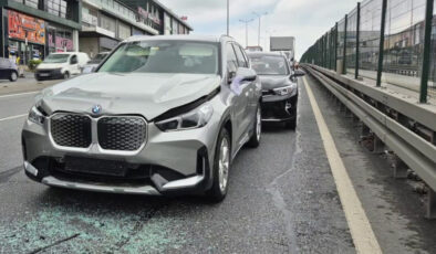 Beylikdüzü’nde düğün konvoyunda zincirleme kaza: 3 yaralı