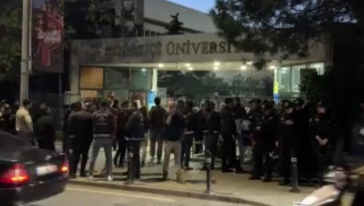 Boğaziçi Üniversitesi’nde Nurettin Yıldız’a yumurtalı hücum