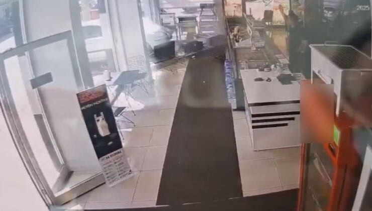 Bolu’da fren yerine gaza bastı: Kasap dükkanına daldı