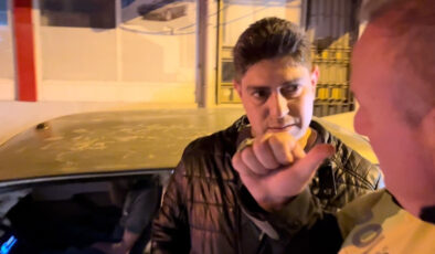 Bursa’da alkollü şoför yakalanınca içkisini içmeye devam etti