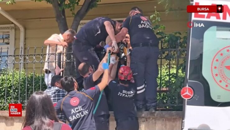 Bursa’da bahçe duvarından atlarken bacağı demire saplanan çocuk kurtarıldı