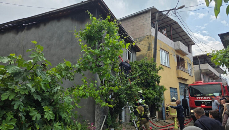 Bursa’da çıkan yangın konutu küle çevirdi