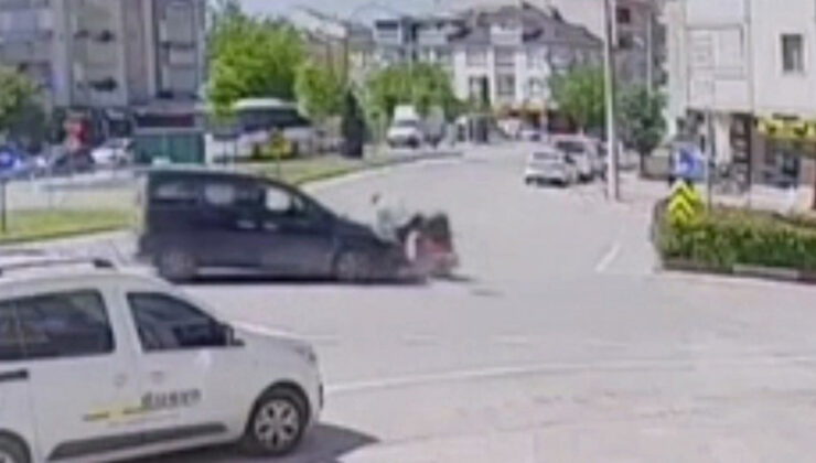 Bursa’da motosikletli muhtarın karıştığı kaza kamerada