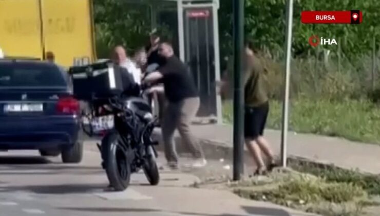 Bursa’da trafik durdu, yumruklar havada uçuştu