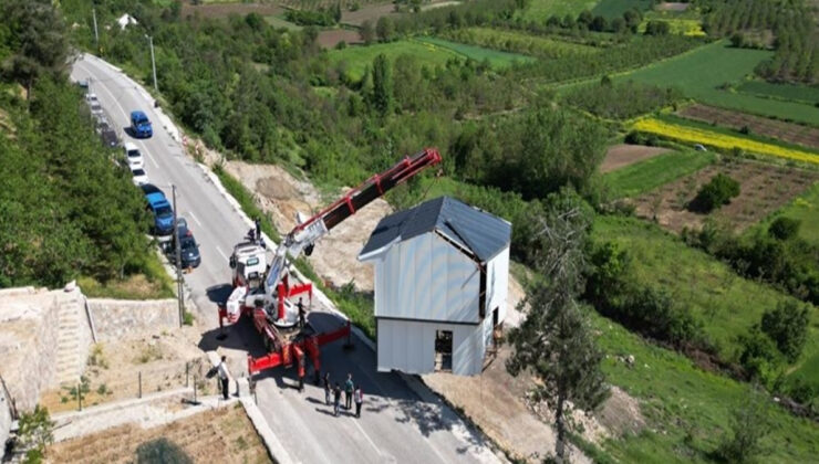 Bursa’da vinçle taşınan meskenin sahibi: Hedefim hurdacıya satmaktı