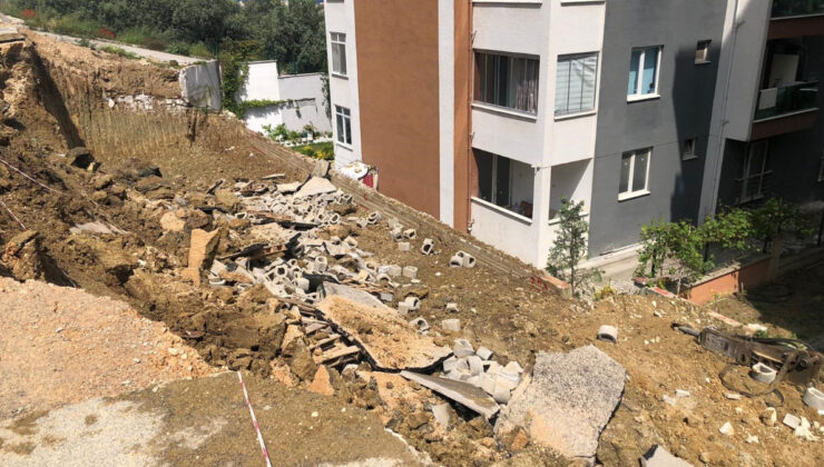 Bursa’da yol çöktü, mahalleli sarsıntıyı deprem zannetti
