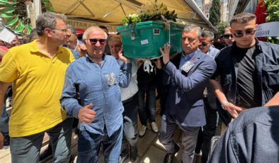 CHP lideri Özgür Özel Manisa’da cenaze merasimine katıldı