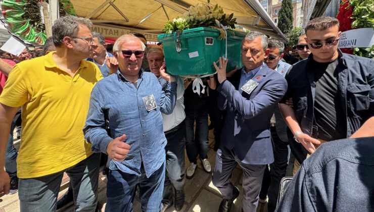 CHP lideri Özgür Özel Manisa’da cenaze merasimine katıldı
