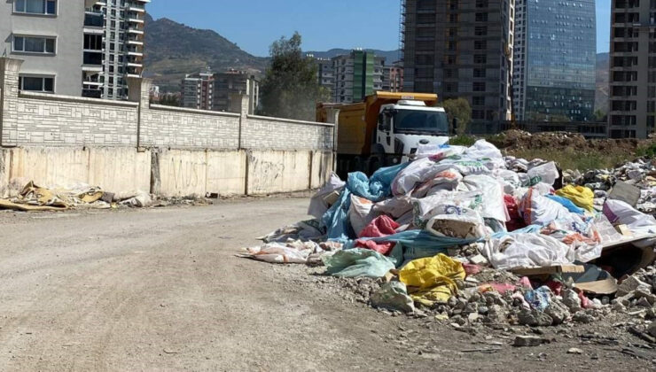 CHP’li İzmir’de vatandaşların çöp isyanı: Hindistan’a döndük