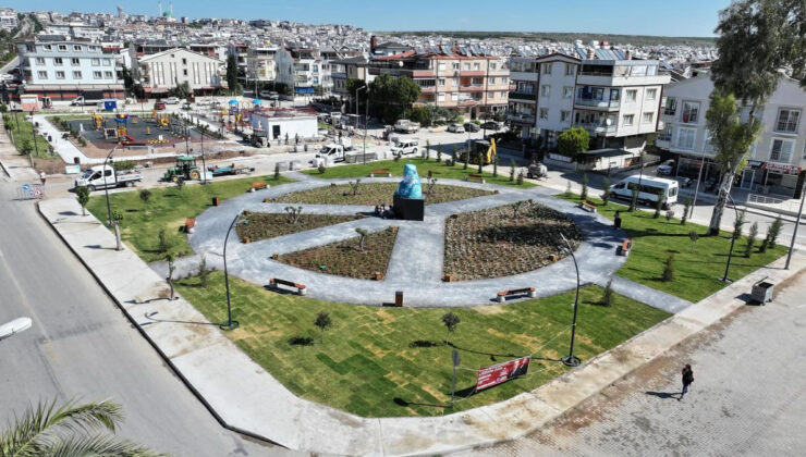 CHP’nin yeni heykel ‘hizmeti’ Didim’den