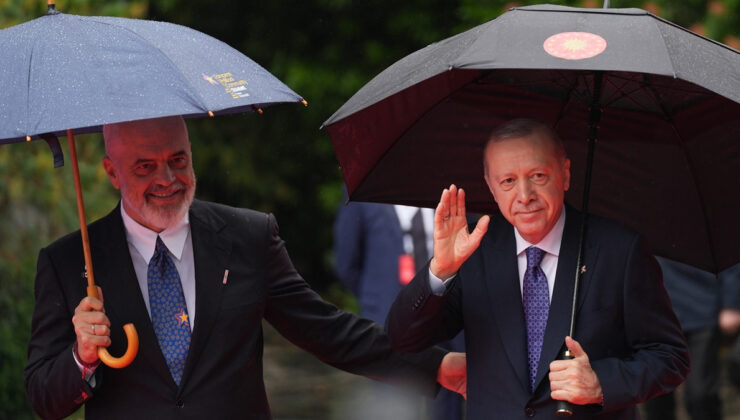 Cumhurbaşkanı Erdoğan Arnavutluk’ta: Gazetecilerden dikkat çeken kelamlar