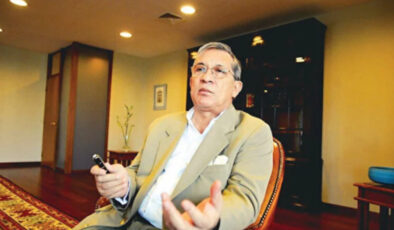 Eski TCMB Başkanı Rüşdü Saracoğlu hayatını kaybetti