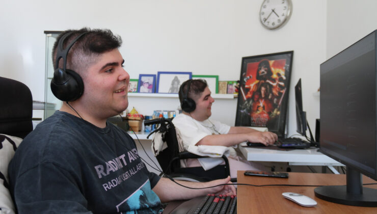 Eskişehir’de sadece parmaklarını kullanabilen ikizler bin modül besteledi