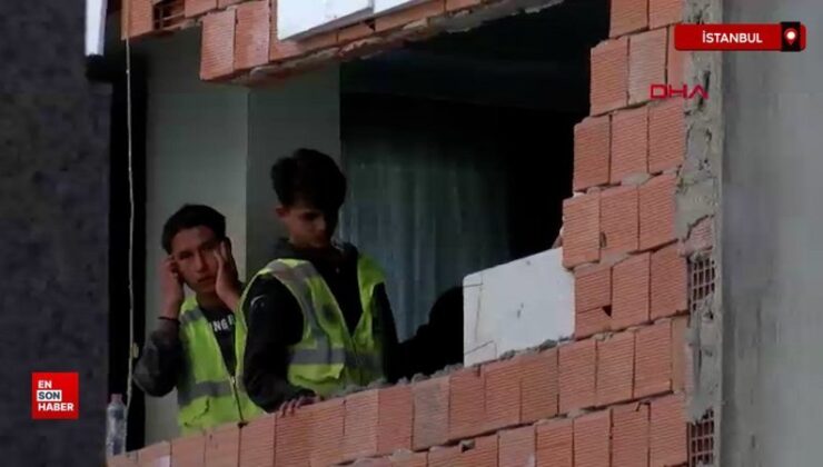 Fatih’te yıkım sırasında moloz modülleri, komşu konutun duvarını deldi