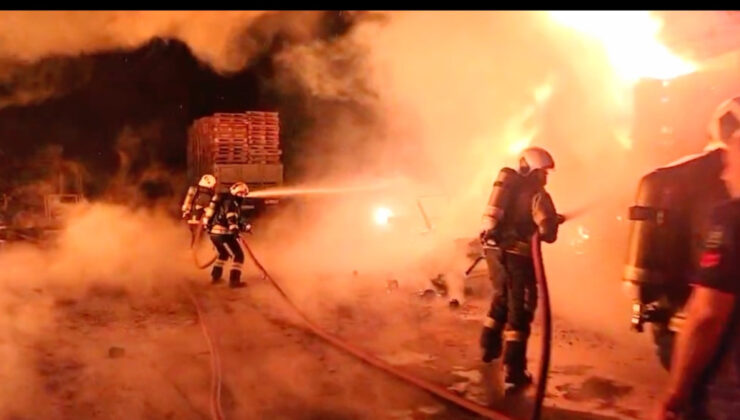 Gebze’de boya fabrikasında yangın