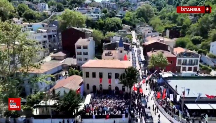 Gümrükçü İshak Ağa Camii açıldı