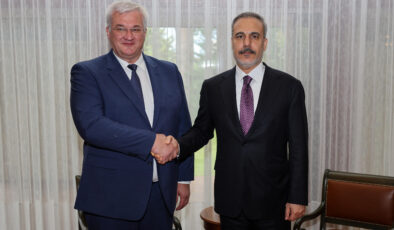 Hakan Fidan Ukraynalı mevkidaşı Sibiha ile bir ortaya geldi