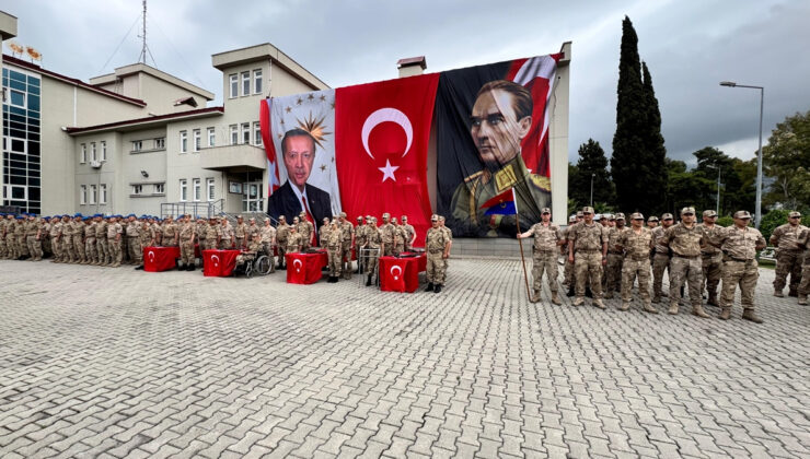 Hatay’da engelli gençler üniforma giyip bir günlüğüne asker oldu