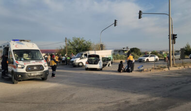 Hatay’da ‘kaza kavşağı’ olarak anılan yerde tekrar kaza: Vatandaşlar alt geçit istedi