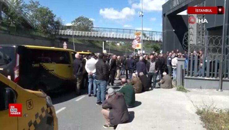 İBB mağduru taksicilerden CHP Vilayet Başkanlığı binası önünde protesto