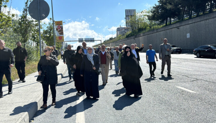 İBB mağduru taksicilerden CHP Vilayet Başkanlığı önünde düdüklü hareket