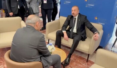 İlham Aliyev, Nikol Paşinyan ile bir ortaya geldi