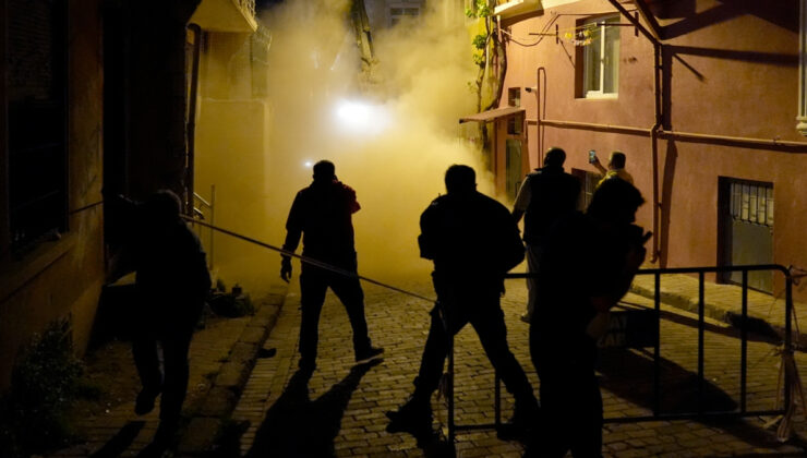 İstanbul Fatih’te kısmen çöken metruk bina büsbütün yıkıldı