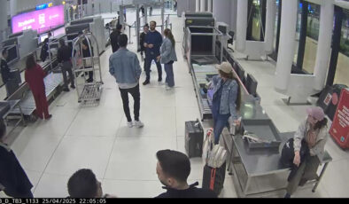 İstanbul Havalimanı’nda 3 bayanın cinsel organlarında 6 kilo altın ele geçirildi