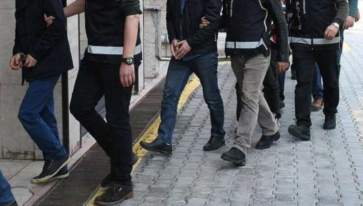 İstanbul merkezli 36 vilayette FETÖ operasyonu: 56 muvazzaf asker yakalandı