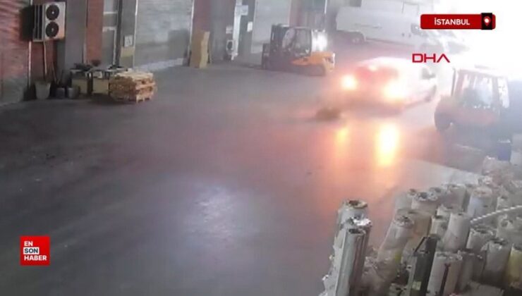 İstanbul’da geri hareket yapan hafif ticari araç adama çarptı