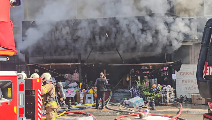 İstanbul’da ikramlık eşya dükkanında çıkan yangın söndürüldü