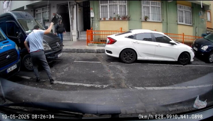 İstanbul’da kusurlu parka kızan şahıs aracının aynasını kırdı