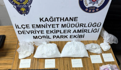 İstanbul’da metrobüs durağında uyuşturucu ticareti