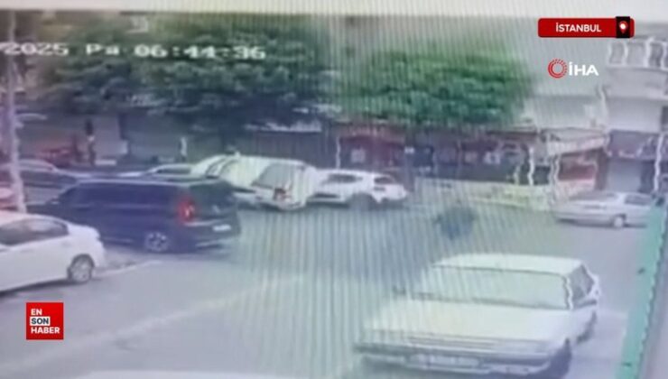 İstanbul’da şoför park halindeki 2 arabanın üzerine çıktı